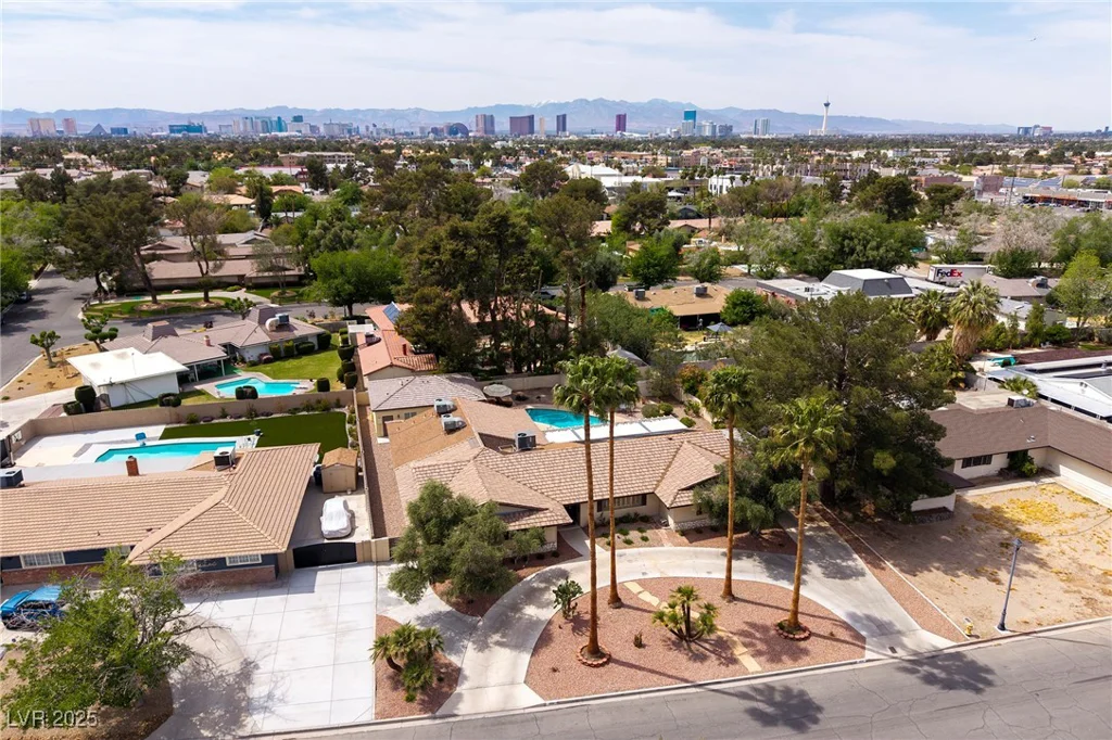 4219 Pinecrest, Las Vegas, NV 89121