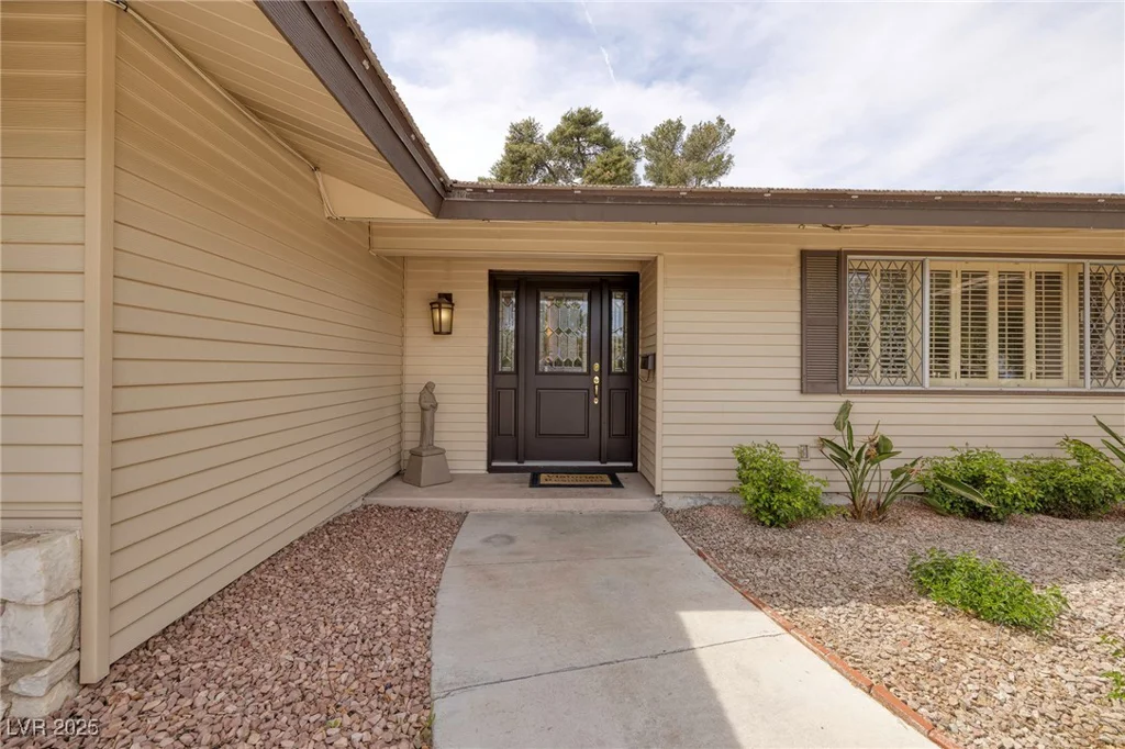 4219 Pinecrest, Las Vegas, NV 89121