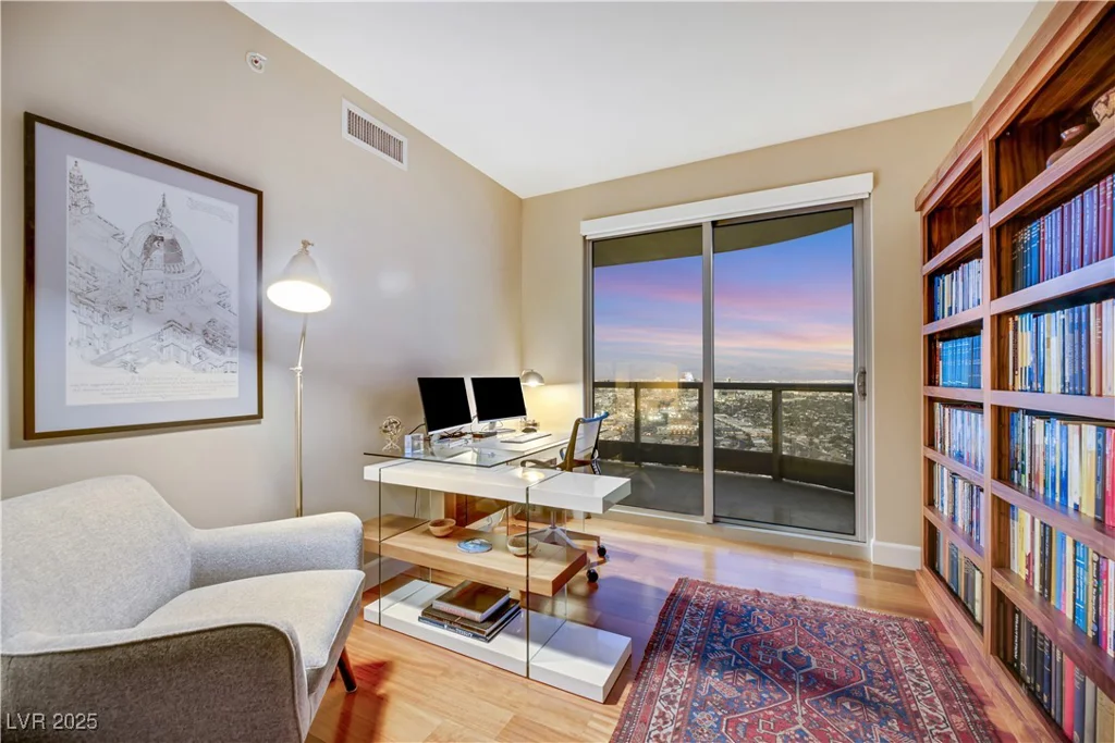 222 Karen, Las Vegas, NV 89109