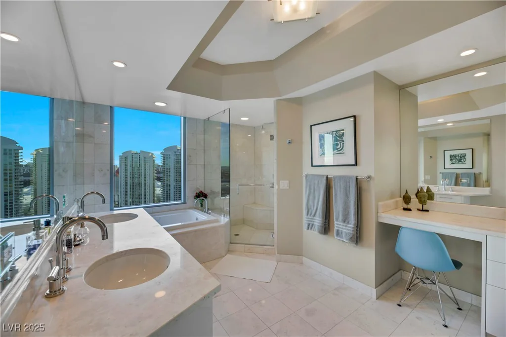 222 Karen, Las Vegas, NV 89109