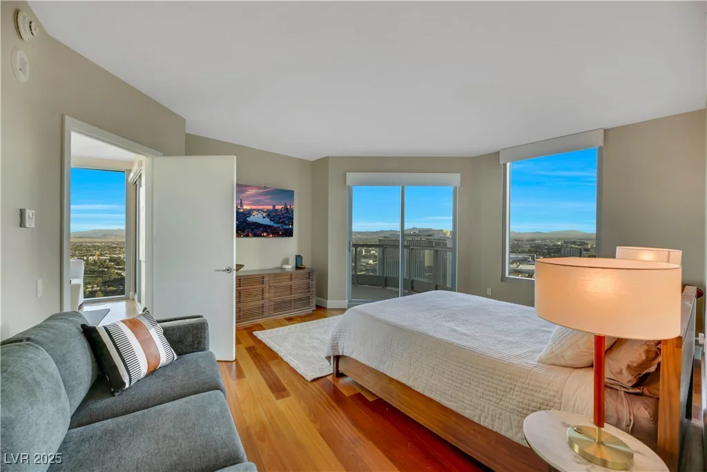 222 Karen, Las Vegas, NV 89109