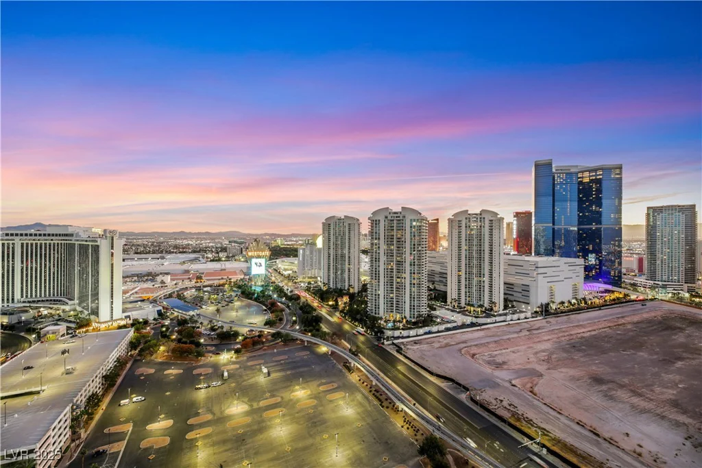 222 Karen, Las Vegas, NV 89109