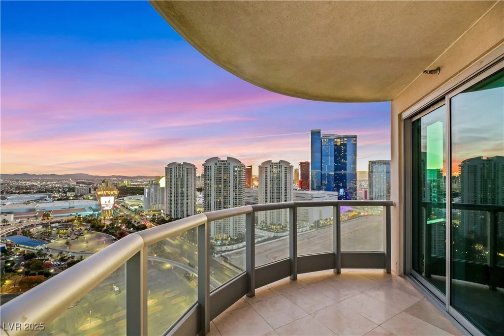 222 Karen, Las Vegas, NV 89109