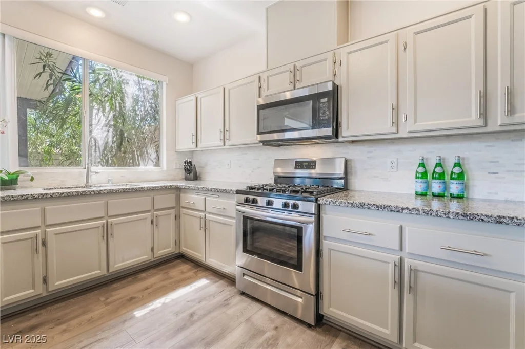 2452 Silver Shadow, Las Vegas, NV 89108