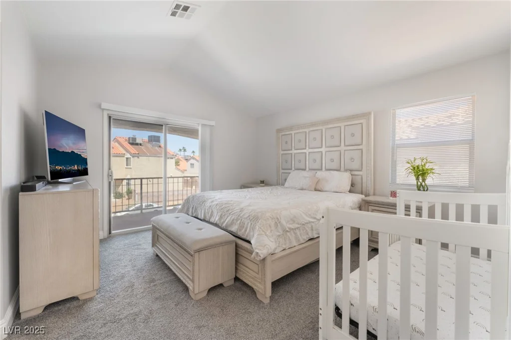 2452 Silver Shadow, Las Vegas, NV 89108