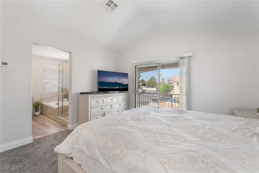 2452 Silver Shadow, Las Vegas, NV 89108