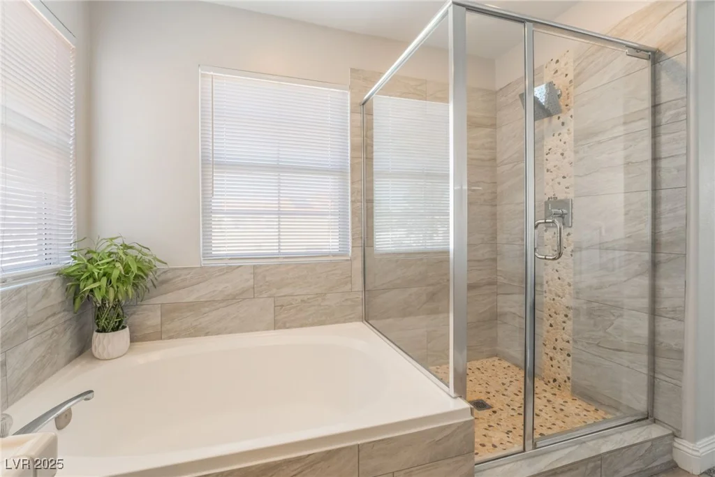 2452 Silver Shadow, Las Vegas, NV 89108