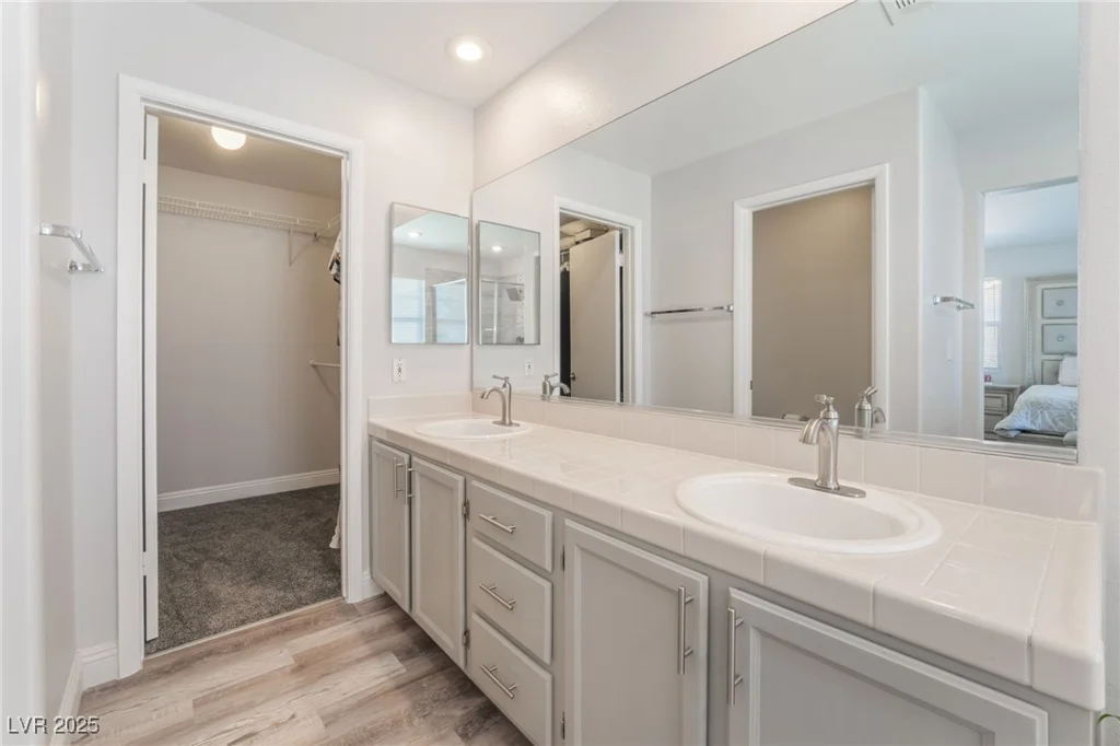 2452 Silver Shadow, Las Vegas, NV 89108