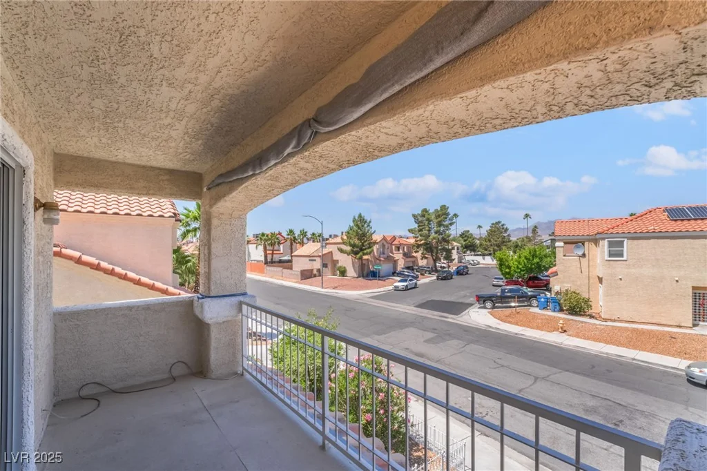 2452 Silver Shadow, Las Vegas, NV 89108