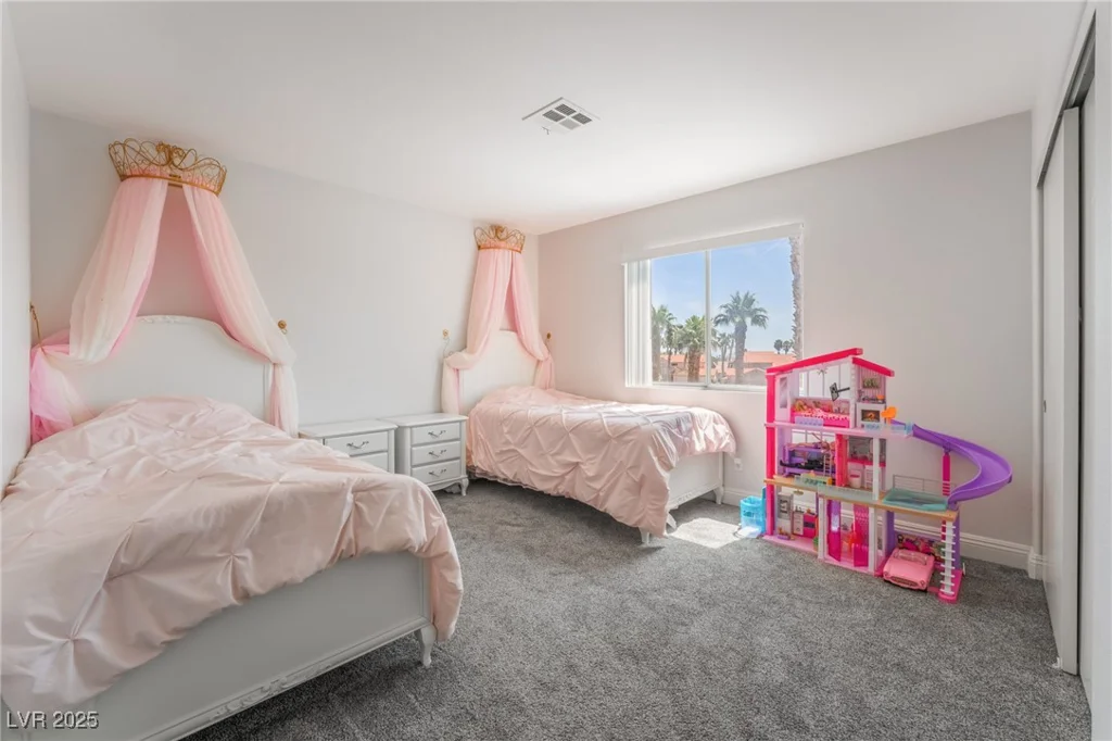 2452 Silver Shadow, Las Vegas, NV 89108