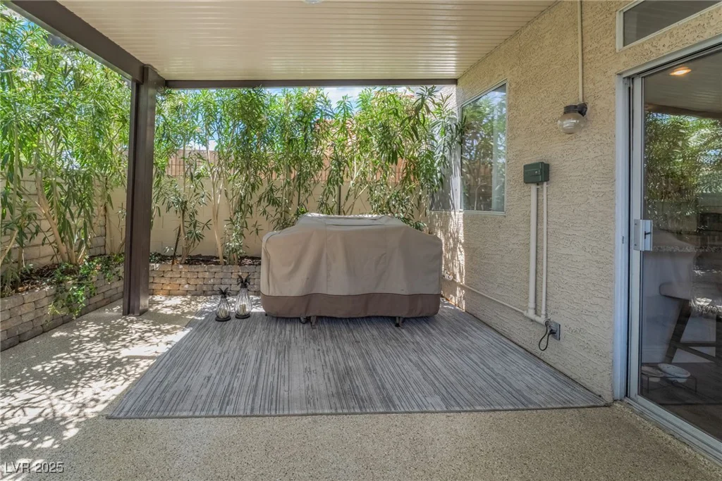 2452 Silver Shadow, Las Vegas, NV 89108