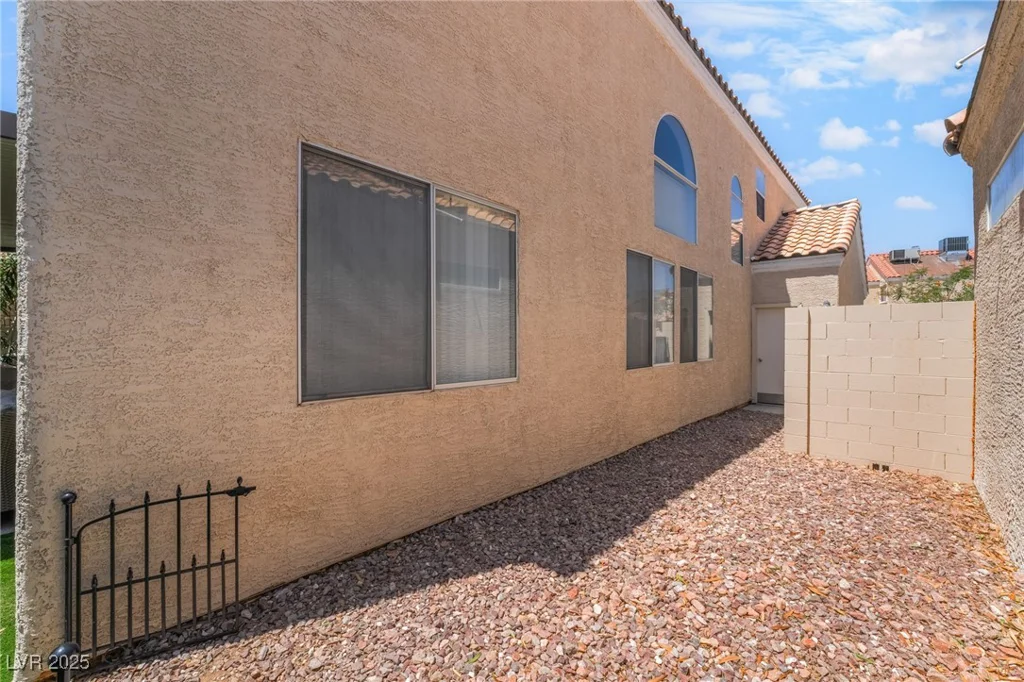 2452 Silver Shadow, Las Vegas, NV 89108