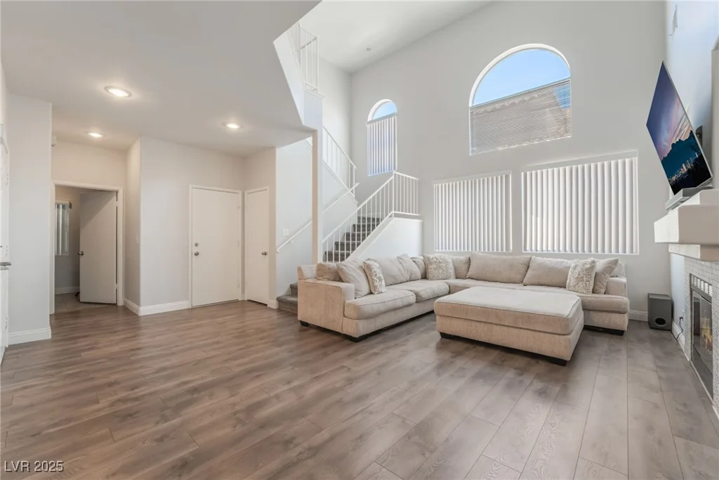 2452 Silver Shadow, Las Vegas, NV 89108