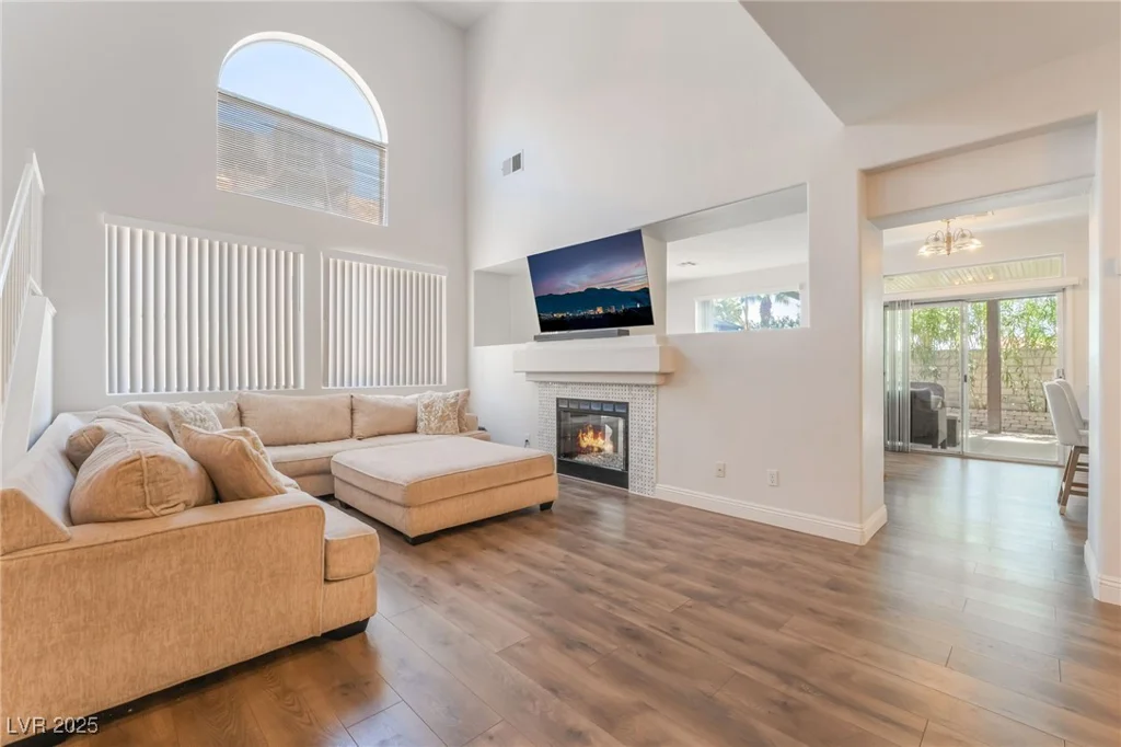 2452 Silver Shadow, Las Vegas, NV 89108