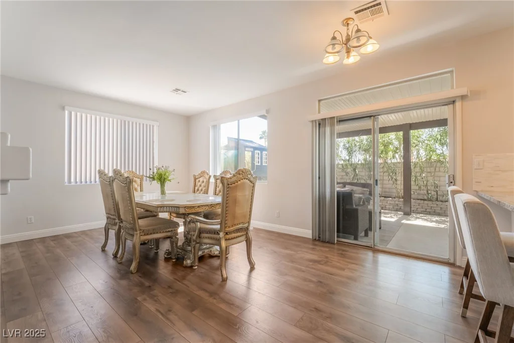 2452 Silver Shadow, Las Vegas, NV 89108