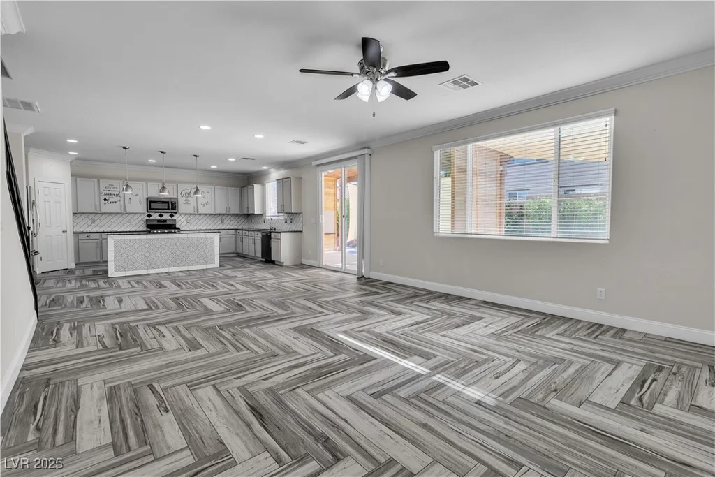 5425 Pride Mountain, North Las Vegas, NV 89031