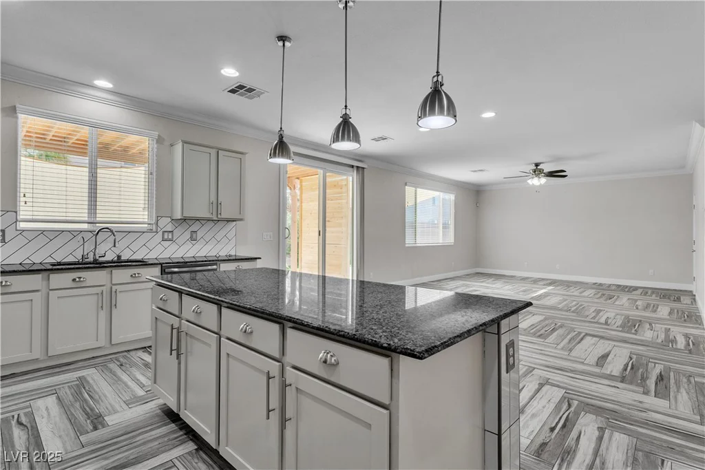 5425 Pride Mountain, North Las Vegas, NV 89031