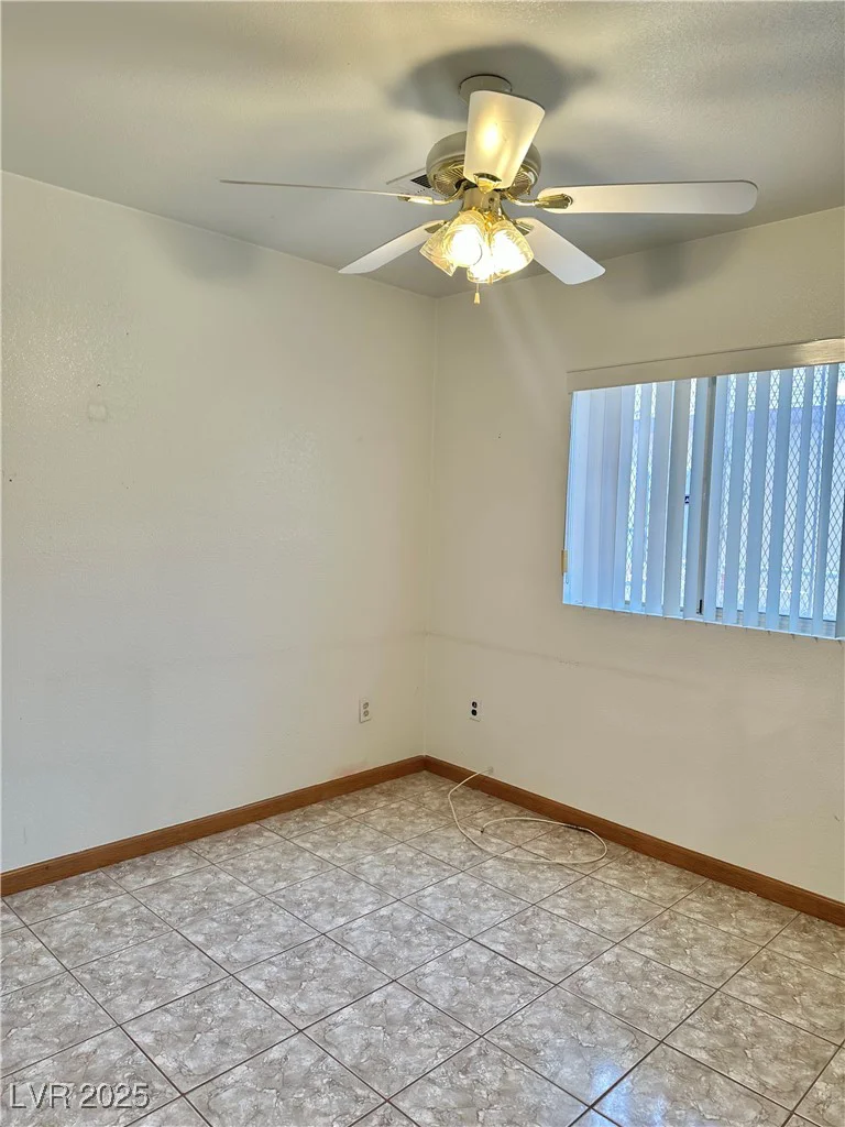 2621 Blue Reef, North Las Vegas, NV 89032