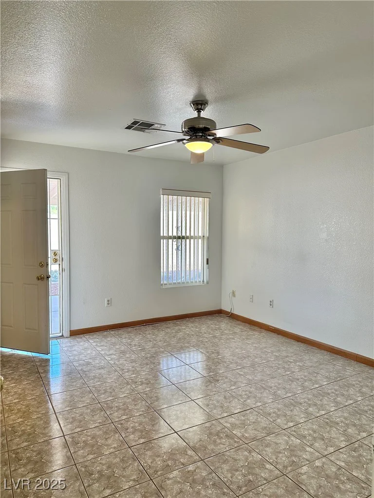 2621 Blue Reef, North Las Vegas, NV 89032