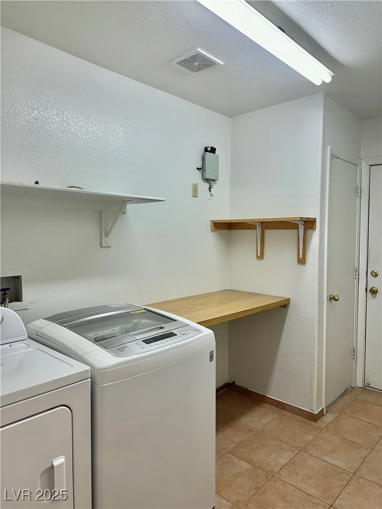 2621 Blue Reef, North Las Vegas, NV 89032