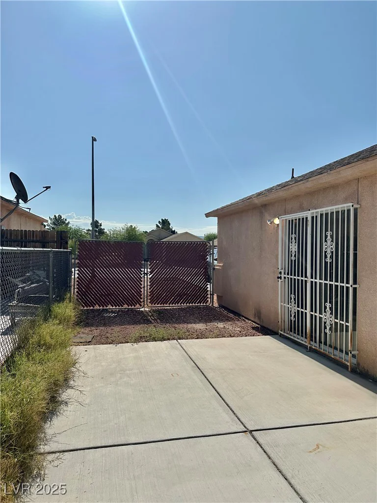 2621 Blue Reef, North Las Vegas, NV 89032