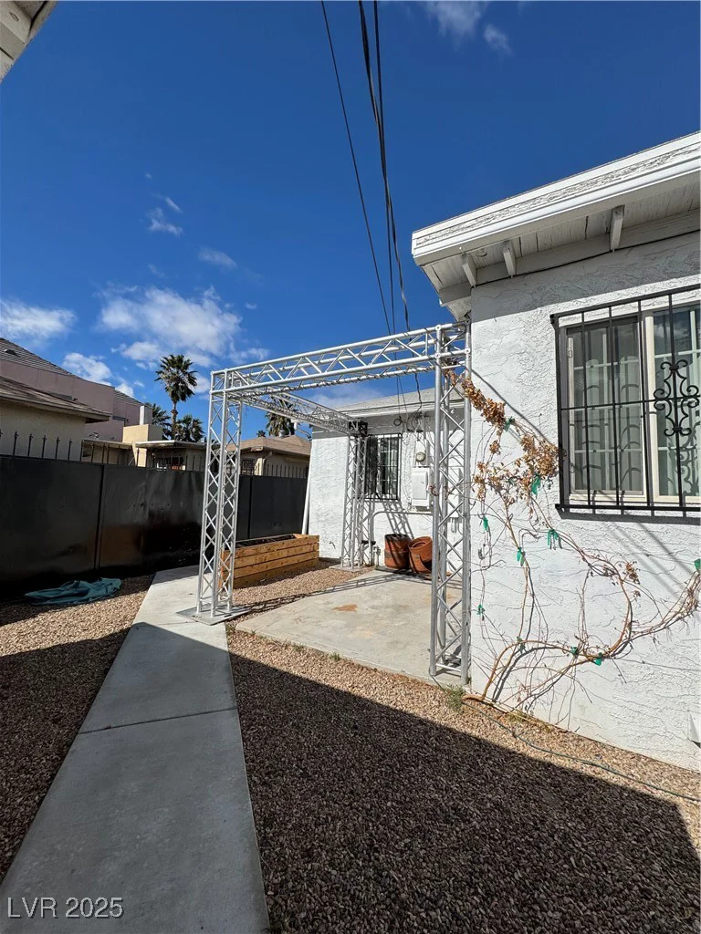 621 9th, Las Vegas, NV 89101