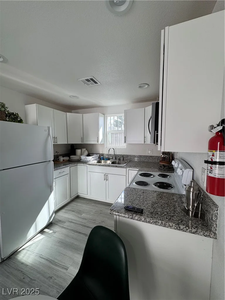 621 9th, Las Vegas, NV 89101