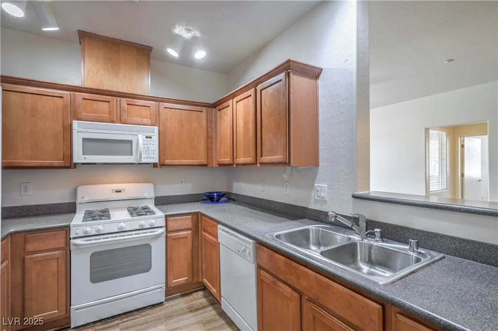 4725 Basilicata, North Las Vegas, NV 89084