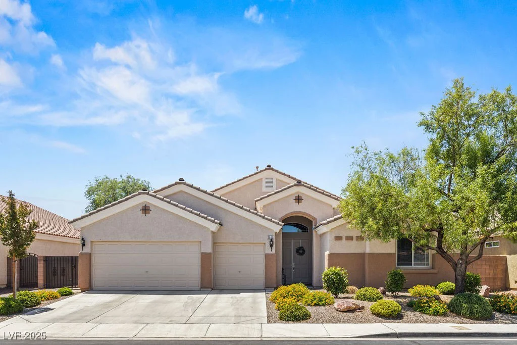 2025 Dakota Lodge, Las Vegas, NV 89123