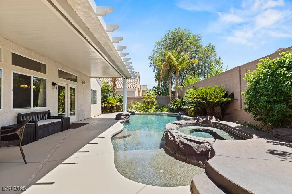 2025 Dakota Lodge, Las Vegas, NV 89123