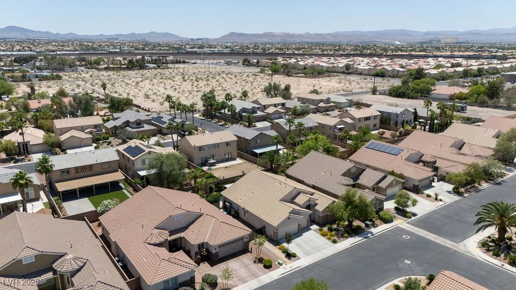 2025 Dakota Lodge, Las Vegas, NV 89123