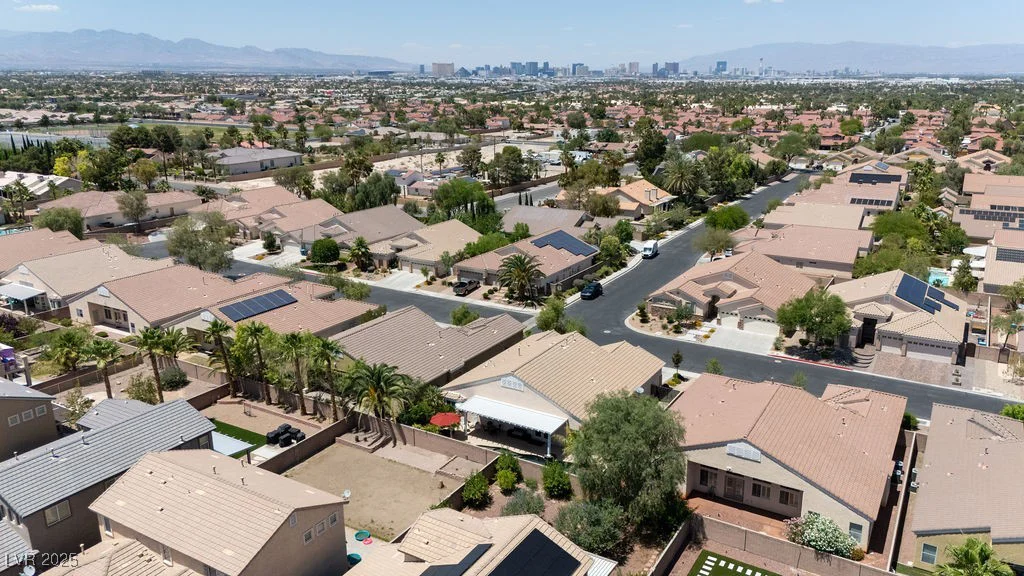 2025 Dakota Lodge, Las Vegas, NV 89123