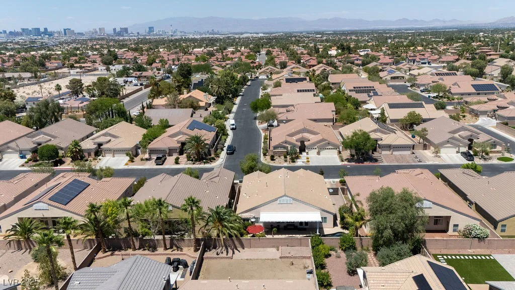 2025 Dakota Lodge, Las Vegas, NV 89123