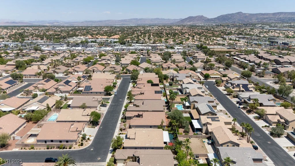 2025 Dakota Lodge, Las Vegas, NV 89123