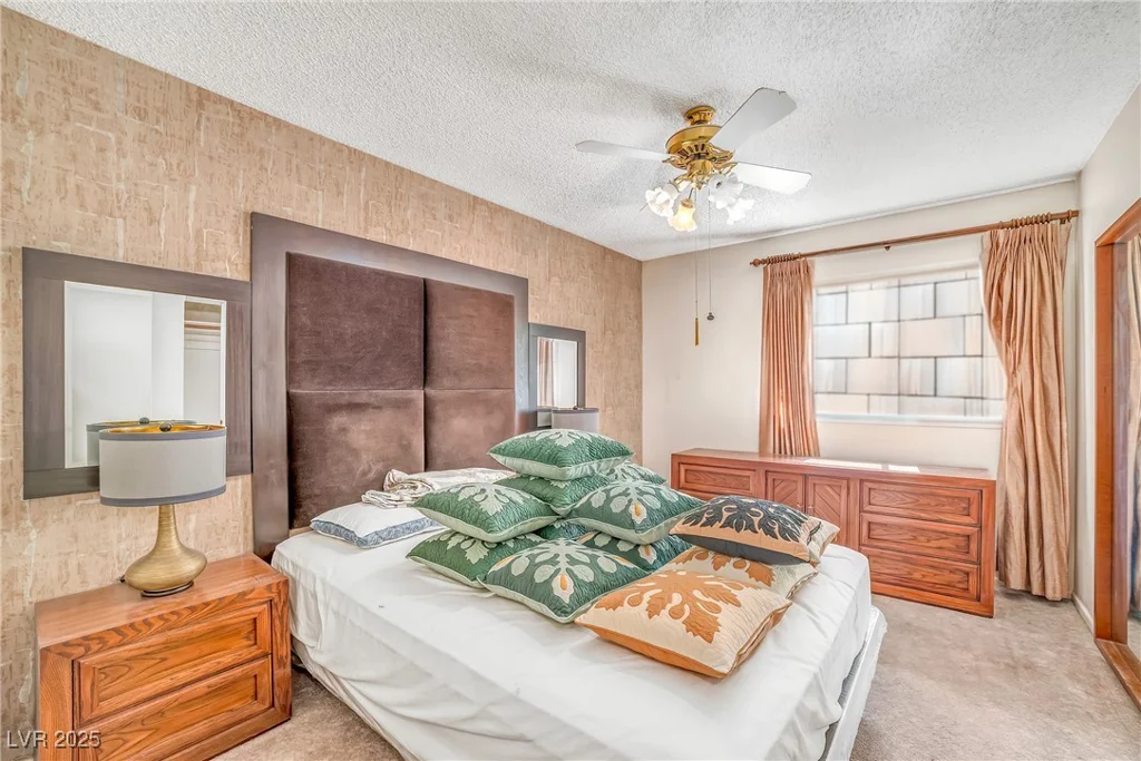 6508 Peppermill, Las Vegas, NV 89146