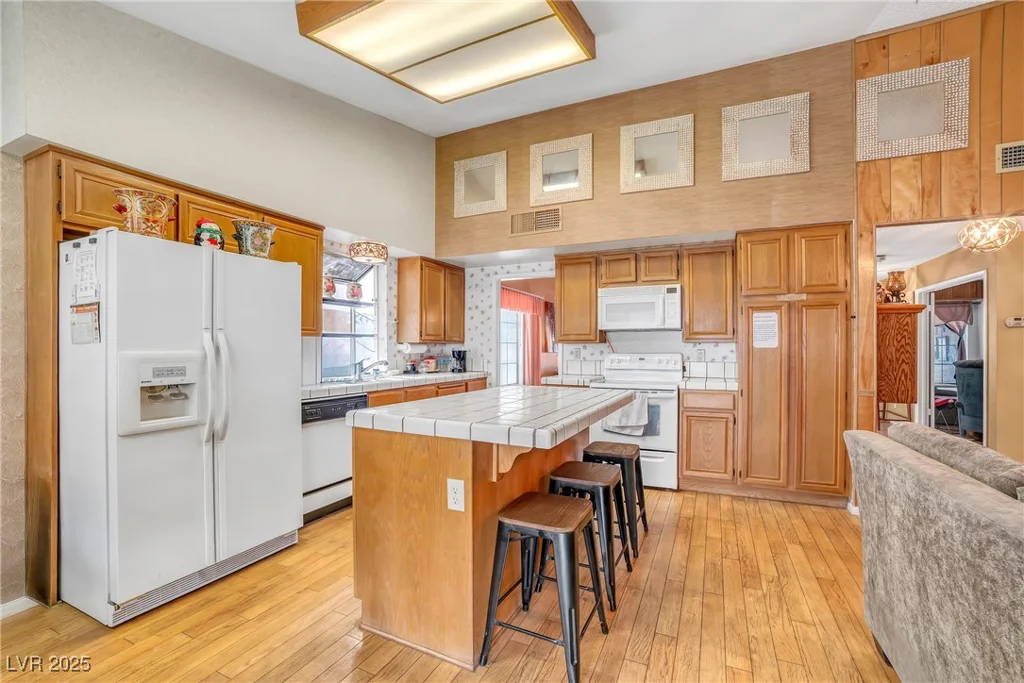 6508 Peppermill, Las Vegas, NV 89146