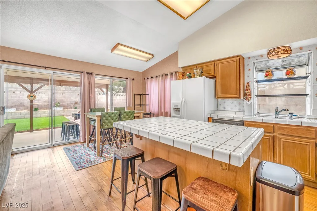 6508 Peppermill, Las Vegas, NV 89146