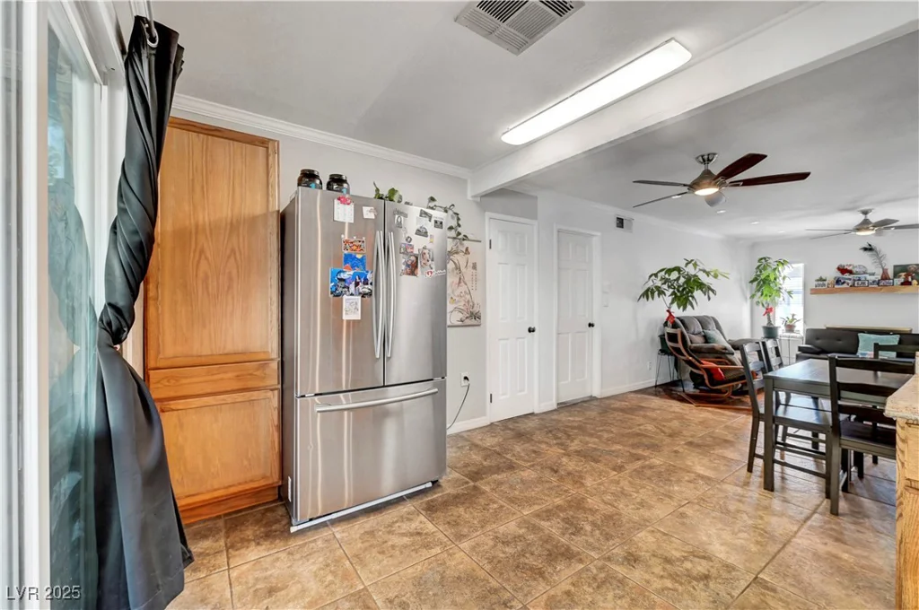 4556 Kenilworth, Las Vegas, NV 89147