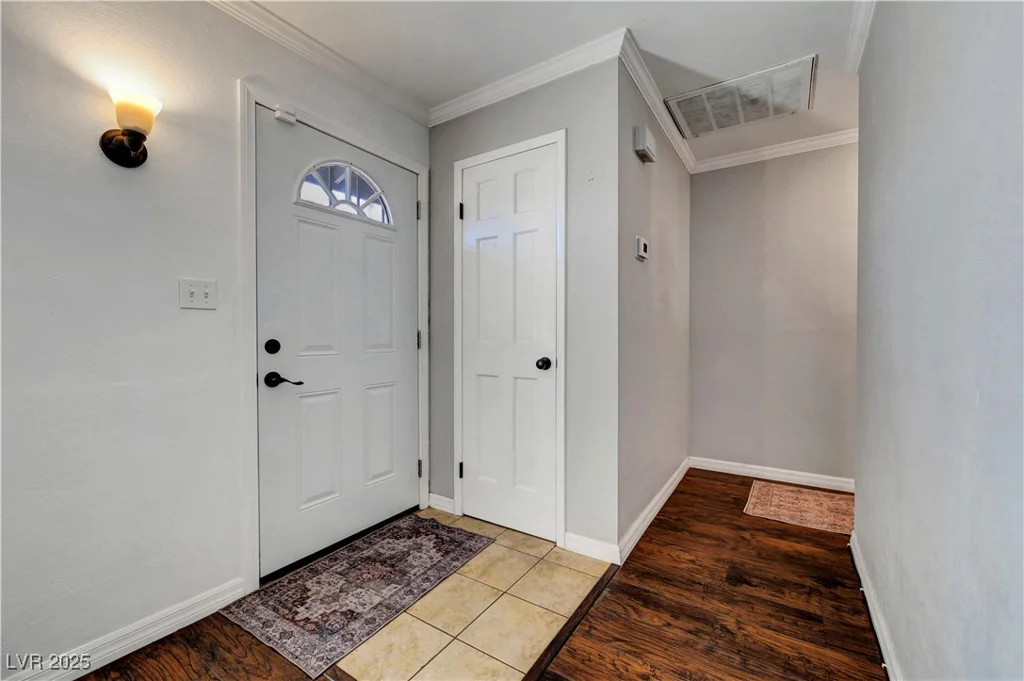 4556 Kenilworth, Las Vegas, NV 89147