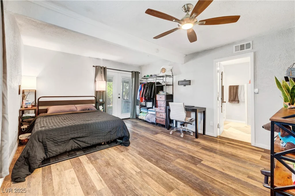 4556 Kenilworth, Las Vegas, NV 89147