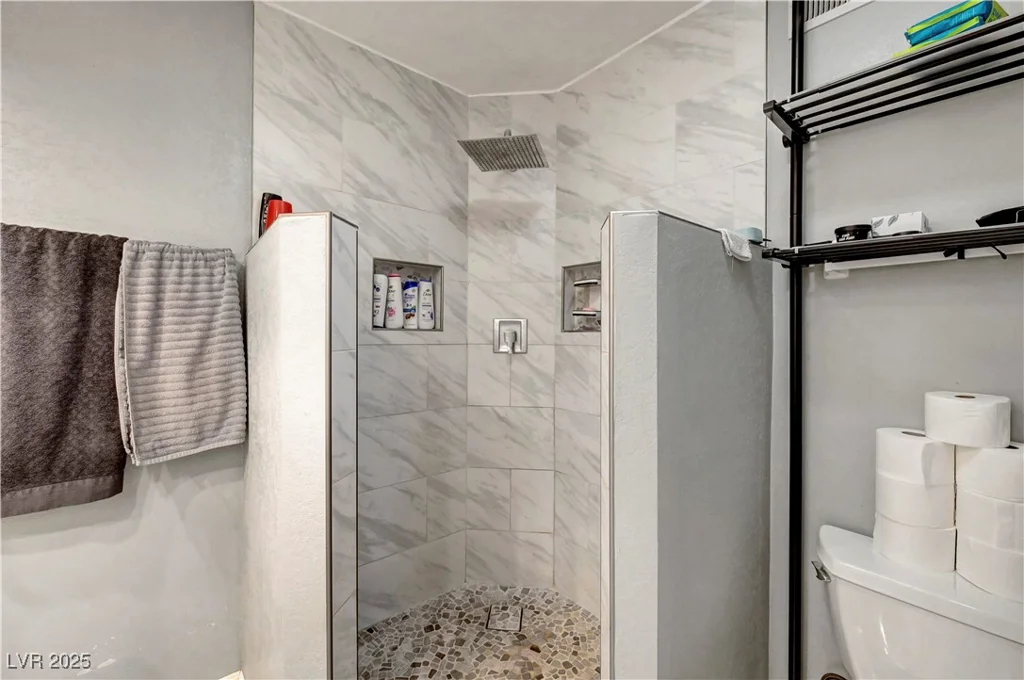 4556 Kenilworth, Las Vegas, NV 89147