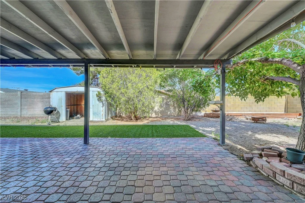4556 Kenilworth, Las Vegas, NV 89147