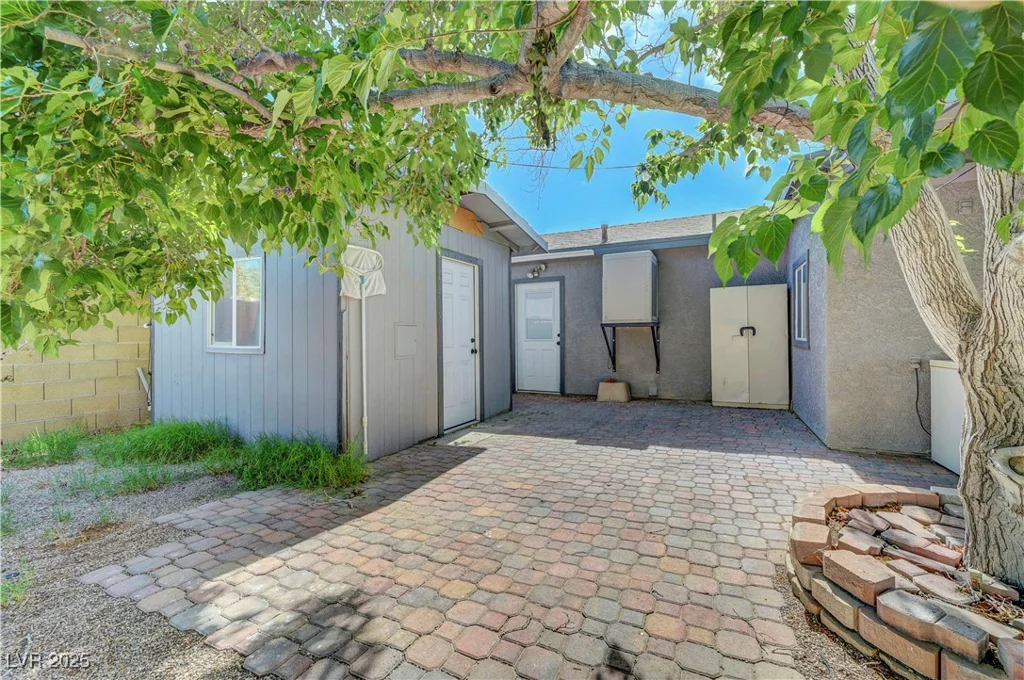 4556 Kenilworth, Las Vegas, NV 89147