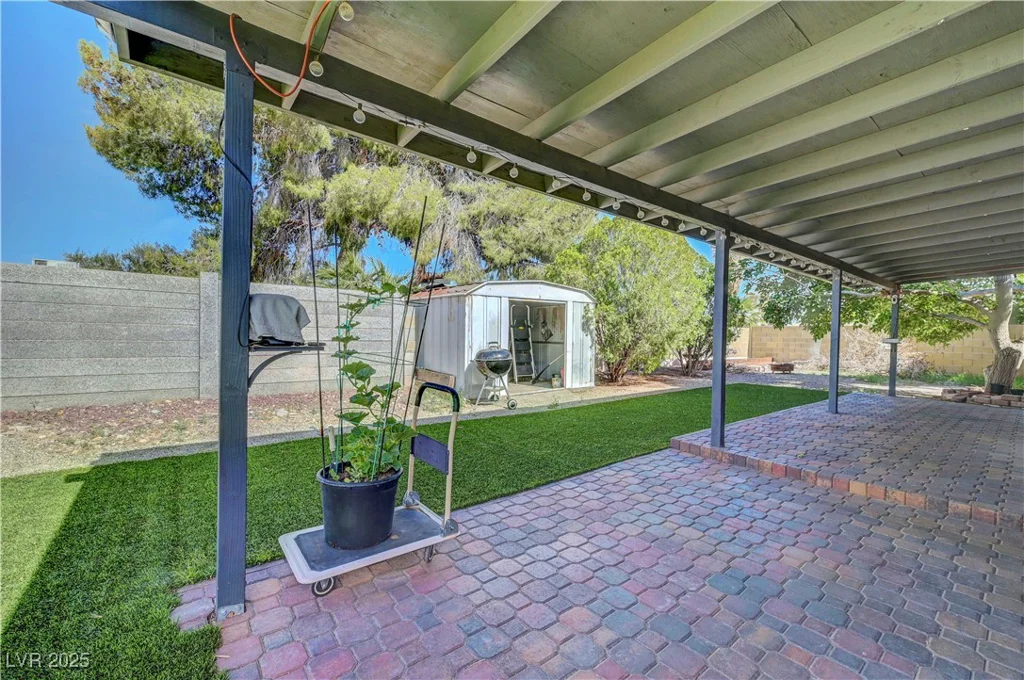 4556 Kenilworth, Las Vegas, NV 89147