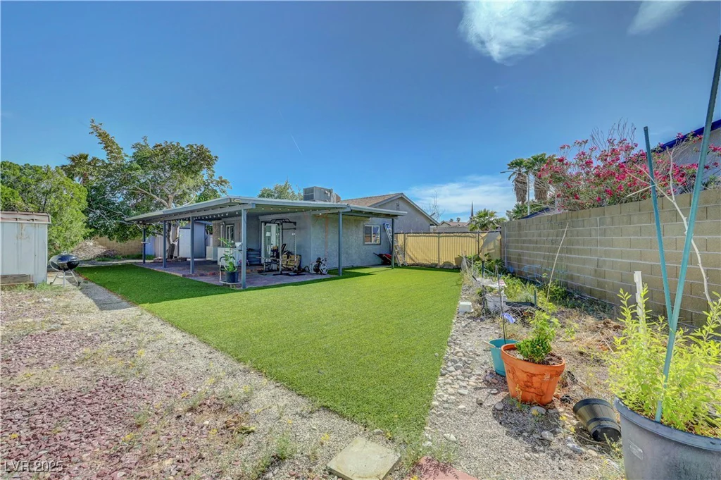 4556 Kenilworth, Las Vegas, NV 89147