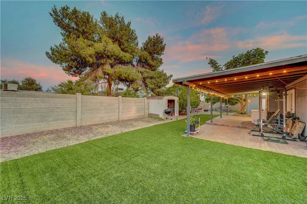 4556 Kenilworth, Las Vegas, NV 89147