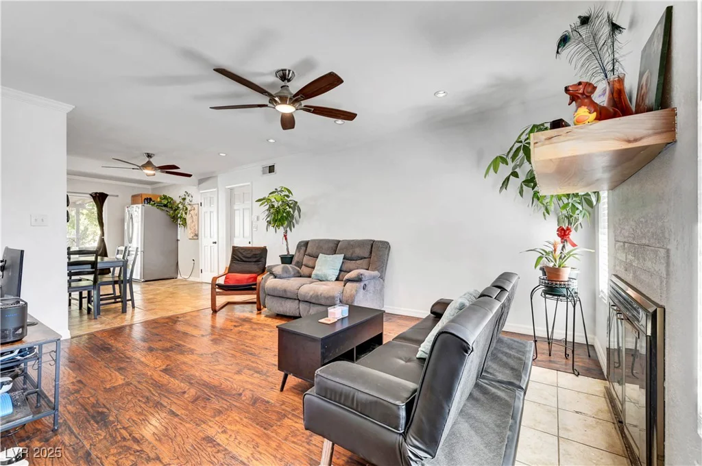 4556 Kenilworth, Las Vegas, NV 89147