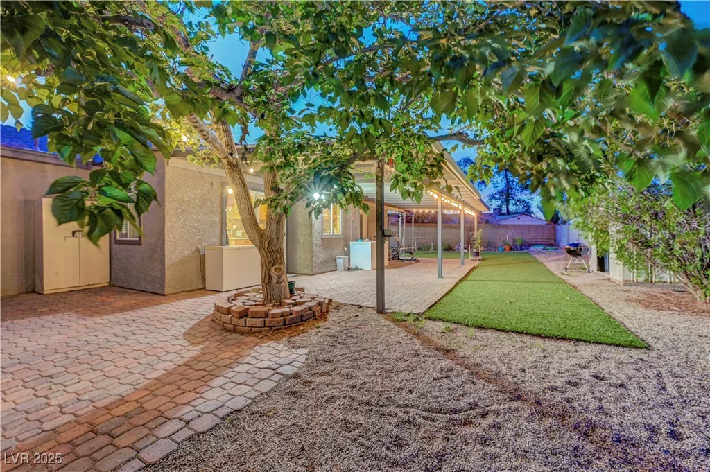 4556 Kenilworth, Las Vegas, NV 89147