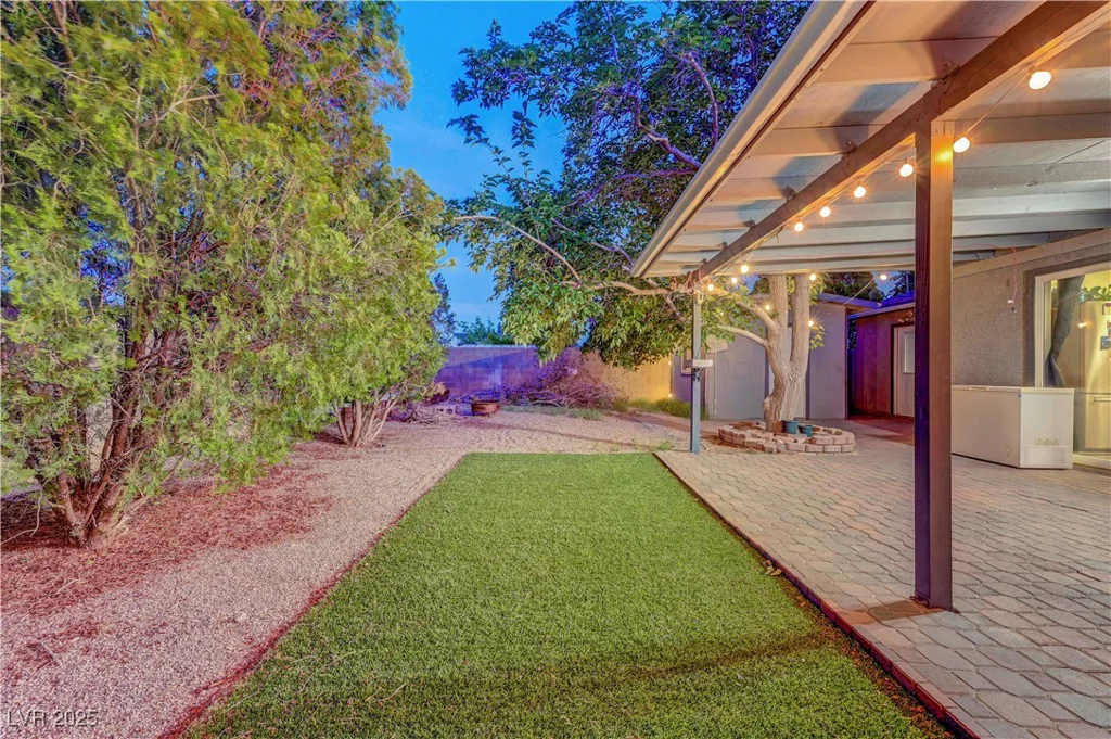 4556 Kenilworth, Las Vegas, NV 89147