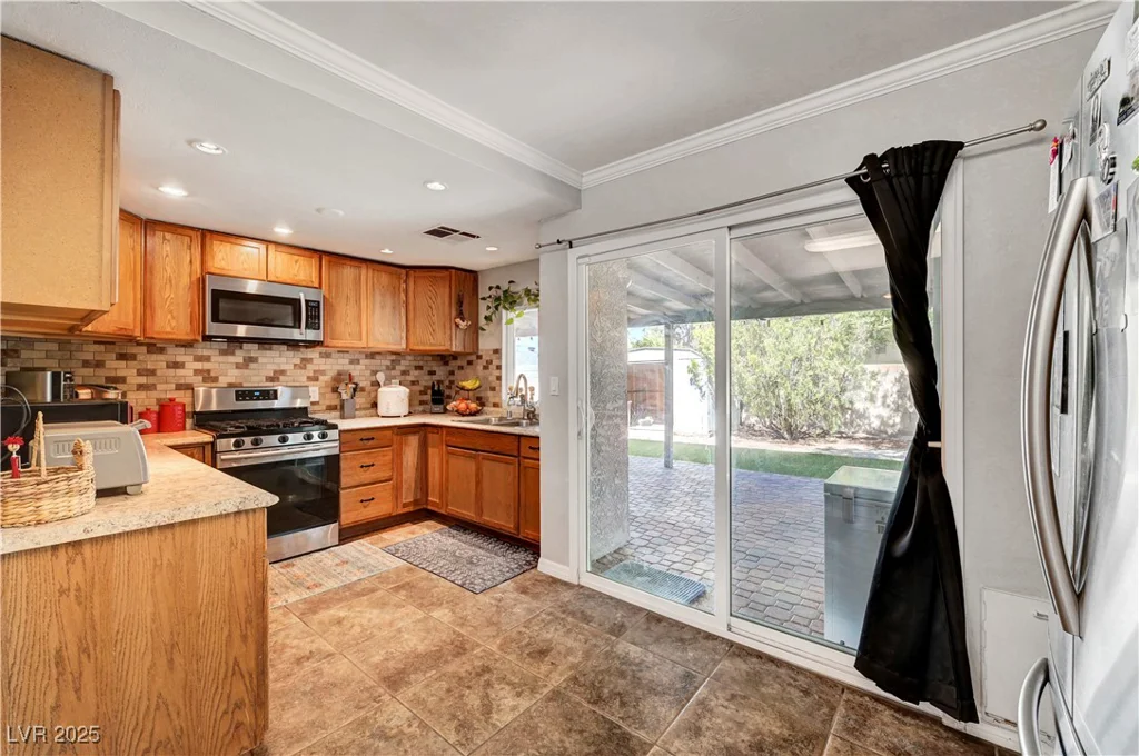 4556 Kenilworth, Las Vegas, NV 89147